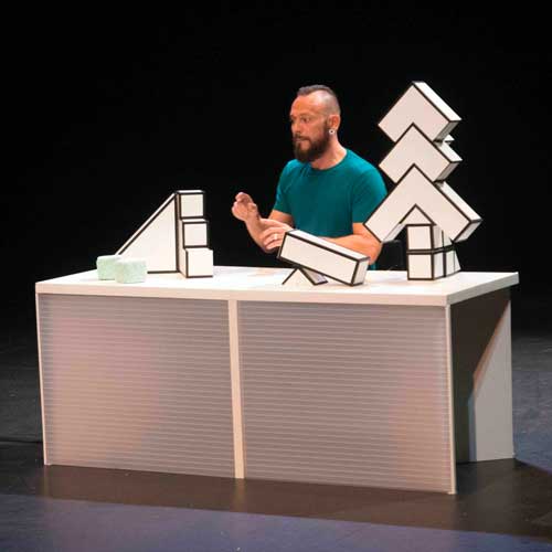 A square world - Daryl Beeton 15 febbraio ore 21.00