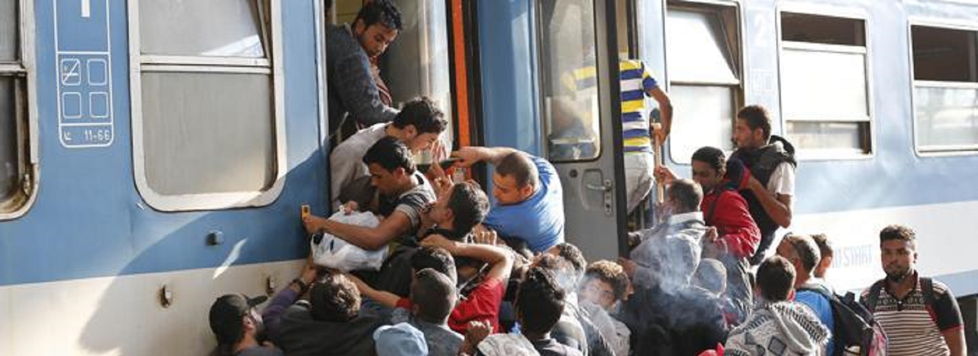 «Redistribuire 100mila profughi in Ue»
Budapest: migranti problema tedesco
