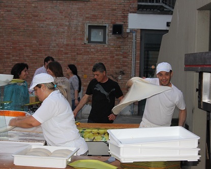 Bimbi prima comunione, pizzata con le famiglie